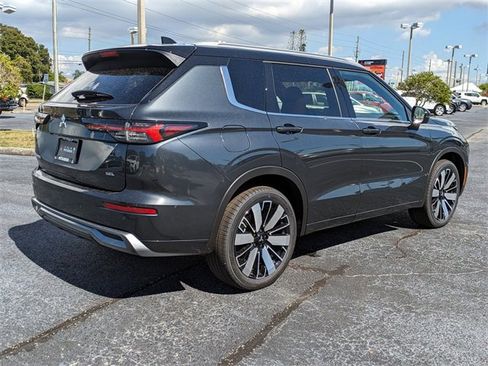 New 2025 Mitsubishi Outlander SEL image 5