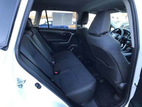 Used 2023 Toyota RAV4 LE image 8