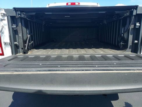 Used 2022 RAM 1500 4x4 Crew Cab Classic w/ Chrome Appearance Group image 28