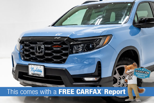 Used 2024 Honda Passport TrailSport image 2