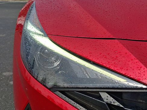 Used 2022 Hyundai Elantra SEL FWD image 12