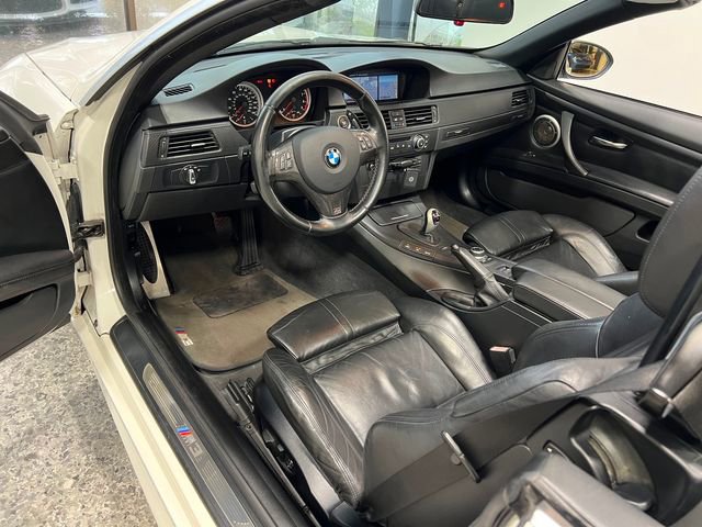 Used 2010 BMW M3 Convertible RWD image 18
