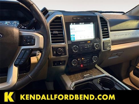 Used 2018 Ford F250 Lariat w/ Lariat Value Package image 11