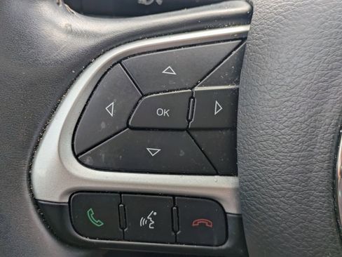Used 2019 Jeep Compass Latitude w/ Popular Equipment Group FWD image 25