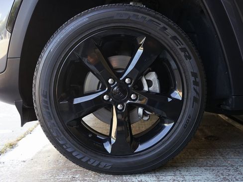 Used 2022 Jeep Grand Cherokee Altitude image 30