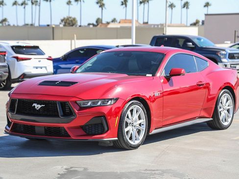 Used 2024 Ford Mustang GT Premium RWD image 3