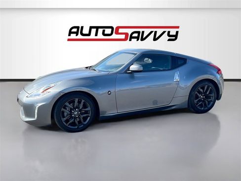 Used 2017 Nissan 370Z Coupe image 3