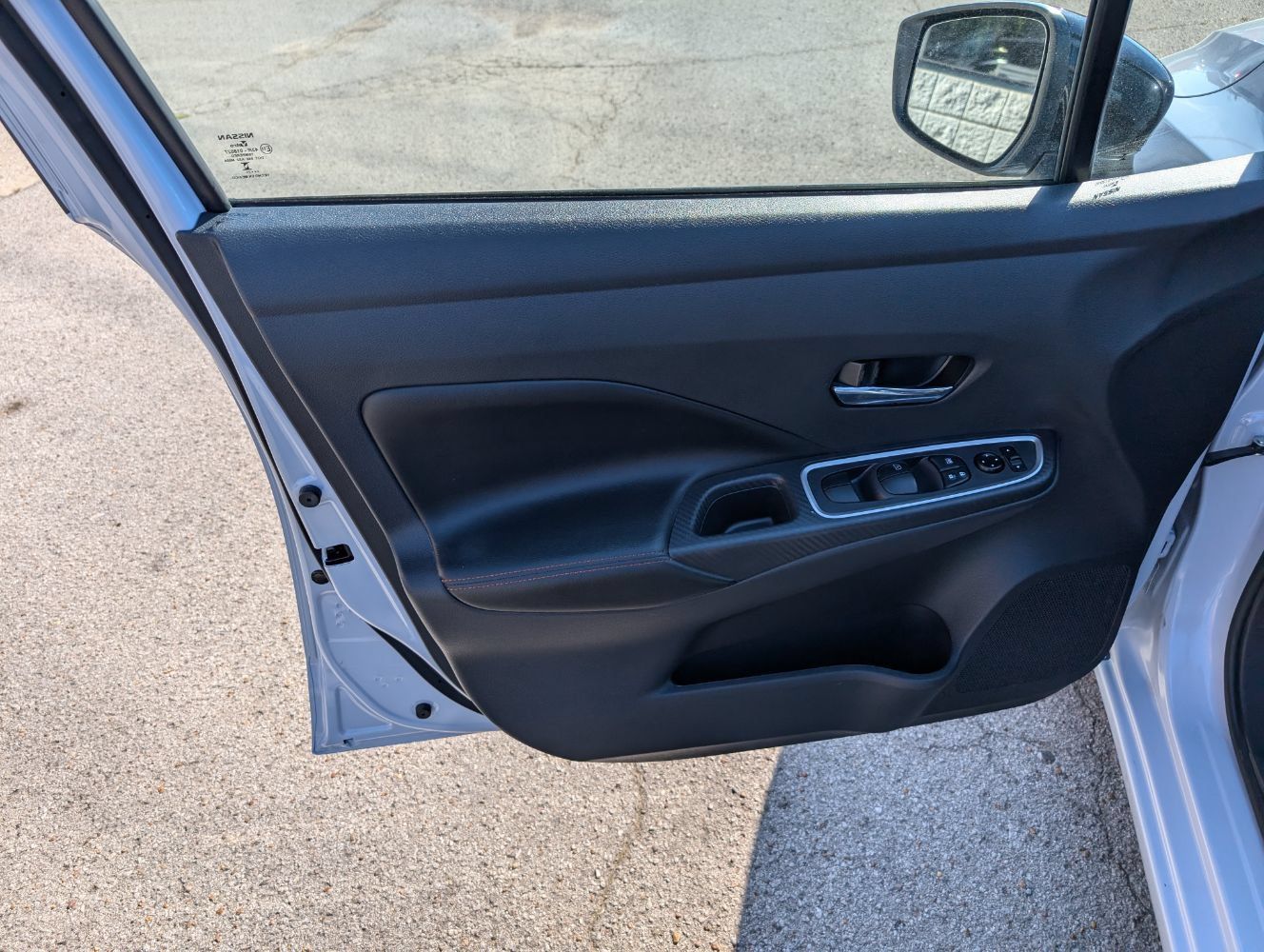 Used 2025 Nissan Versa SR w/ Trunk Package FWD image 10