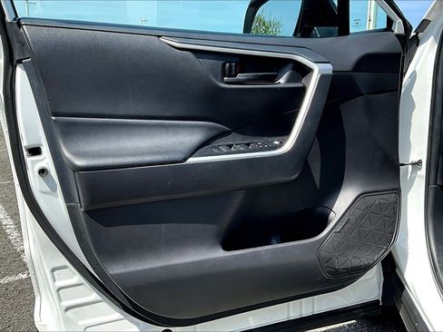 Used 2024 Toyota RAV4 LE image 21