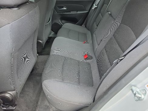 Used 2015 Chevrolet Cruze LT FWD image 17