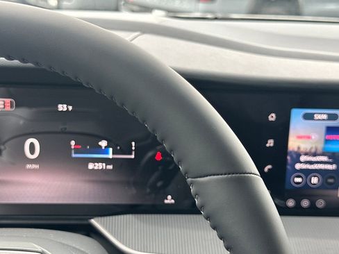 New 2026 Nissan Murano SV image 19