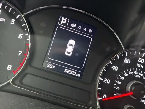 Used 2017 Kia Forte S image 12