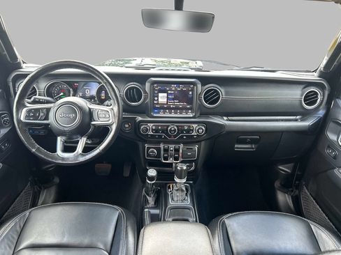 Used 2023 Jeep Wrangler Unlimited Sahara w/ Cold Weather Group AWD/4WD image 20