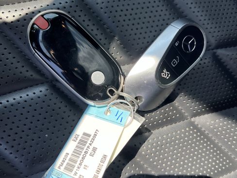 Used 2023 Mercedes-Benz S 500 4MATIC image 38