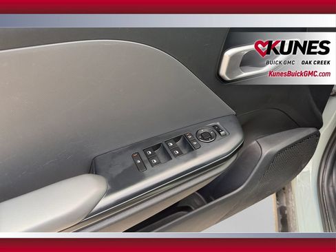 Used 2025 Kia K4 FWD image 21