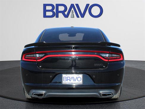 Used 2020 Dodge Charger SXT image 5