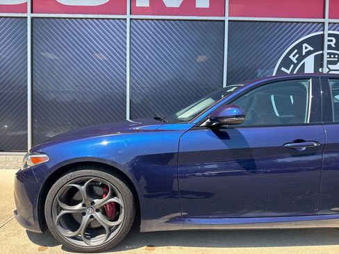 Used 2018 Alfa Romeo Giulia Ti Sport w/ Quick Order Package 22S Sport AWD/4WD image 15