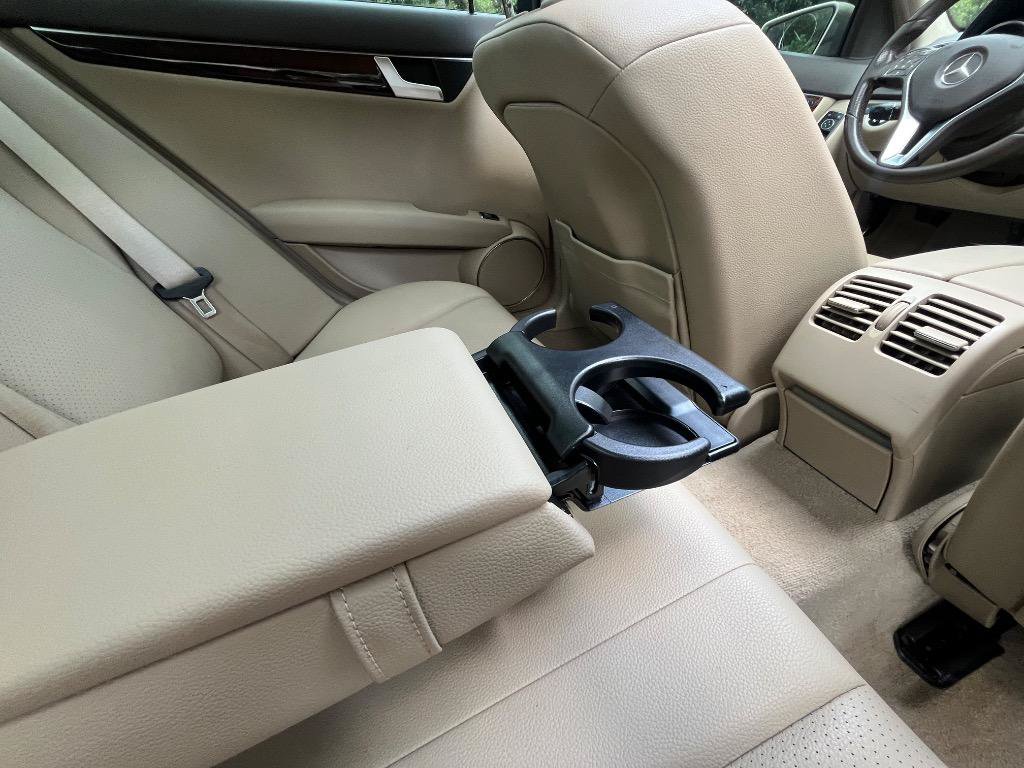 Used 2012 Mercedes-Benz C 300 4MATIC Sedan image 40