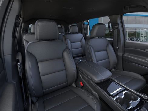 New 2026 Chevrolet Traverse LT image 16