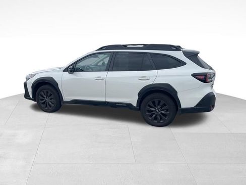 Used 2025 Subaru Outback Onyx Edition XT AWD/4WD image 4