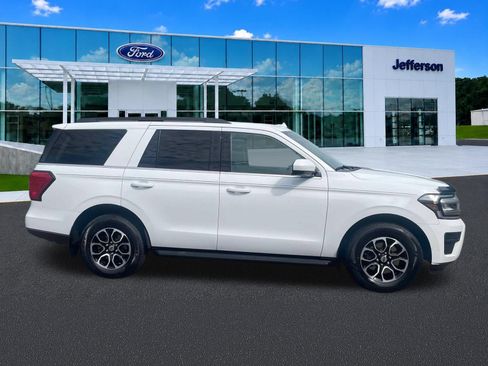 Used 2022 Ford Expedition XLT RWD image 6