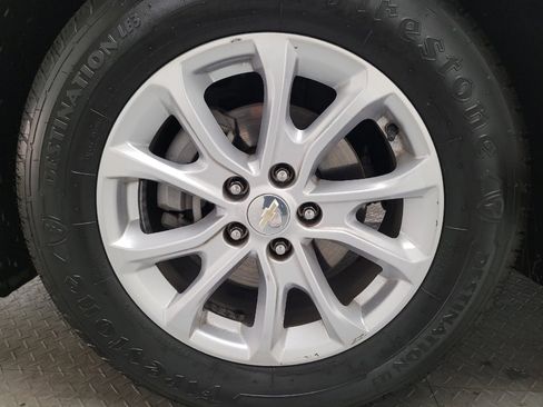 Used 2020 Chevrolet Equinox LS w/ LS Convenience Package FWD image 31