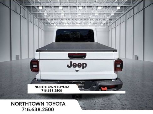 Used 2025 Jeep Gladiator Mojave w/ Safety Group AWD/4WD image 6