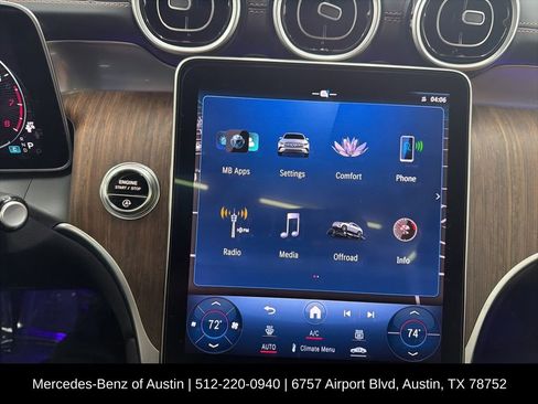 Used 2024 Mercedes-Benz GLC 300 4MATIC image 35