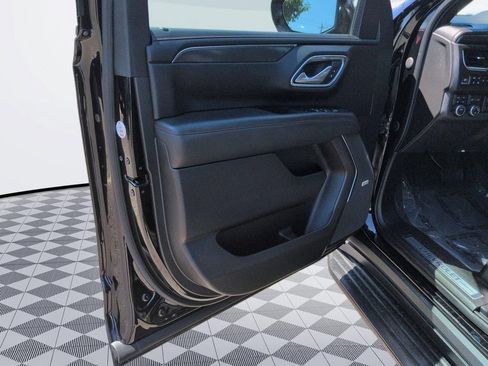 Used 2022 Chevrolet Tahoe RST w/ Sport Performance Package AWD/4WD image 9