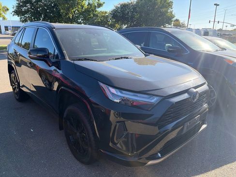 Used 2022 Toyota RAV4 SE w/ Convenience Package AWD/4WD image 1