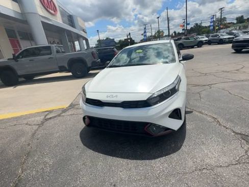 Certified 2023 Kia Forte GT-Line FWD image 3