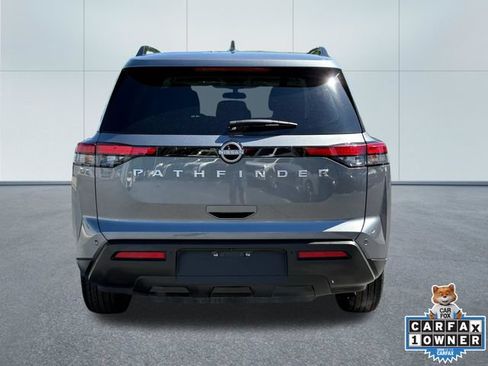 Used 2025 Nissan Pathfinder SV FWD image 10
