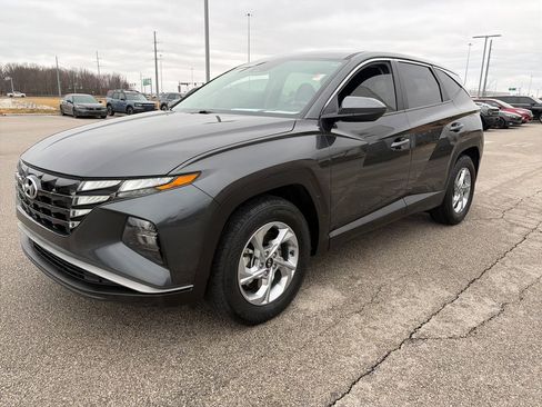 Used 2024 Hyundai Tucson SE image 3
