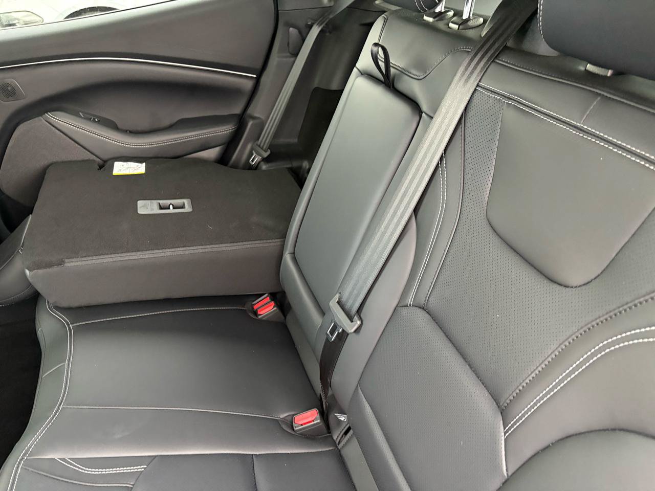 Used 2025 Ford Mustang Mach-E Premium RWD image 32