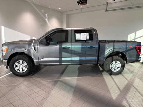 Used 2021 Ford F150 XLT image 2