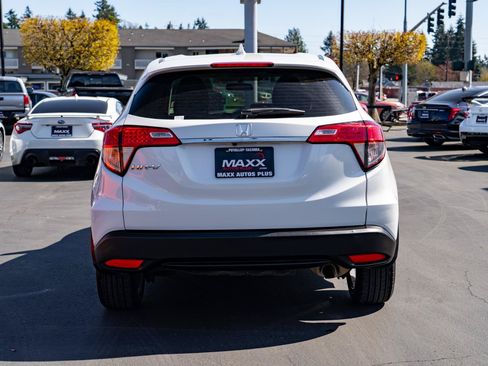 Used 2021 Honda HR-V LX image 10