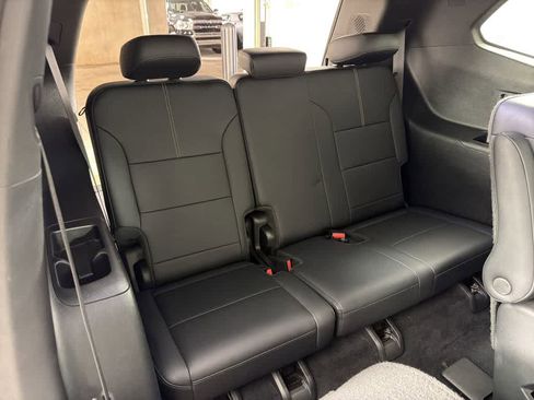 Used 2024 GMC Acadia Elevation image 13