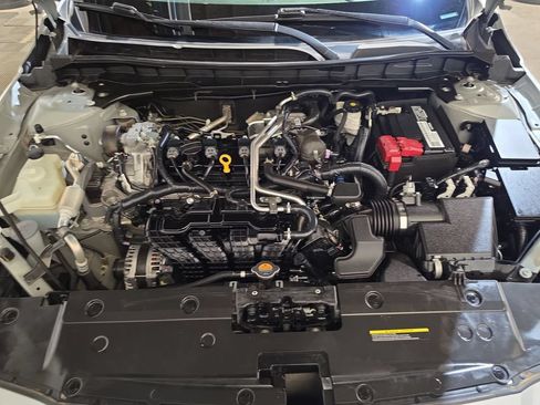 Used 2023 Nissan Altima 2.5 SV FWD image 17