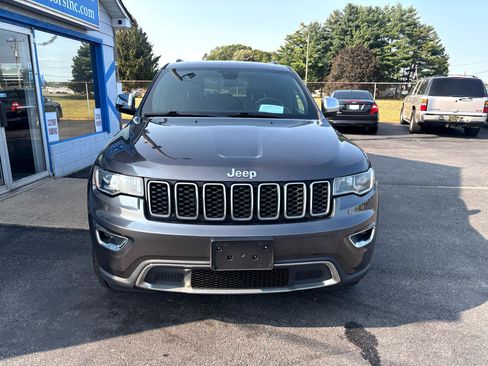 Used 2018 Jeep Grand Cherokee Limited w/ Trailer Tow Group IV image 3