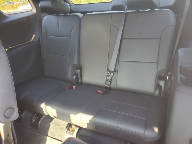 Used 2023 Chevrolet Traverse RS w/ LPO, Floor Liner Package AWD/4WD image 36