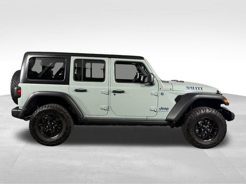 Used 2024 Jeep Wrangler Unlimited AWD/4WD image 6