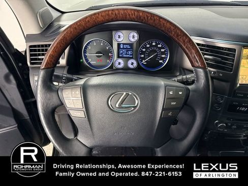 Used 2011 Lexus LX 570 4WD w/ Luxury Pkg image 12