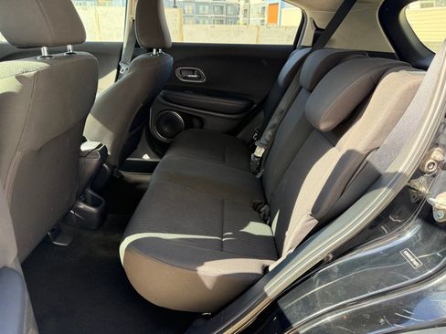 Used 2018 Honda HR-V EX image 18