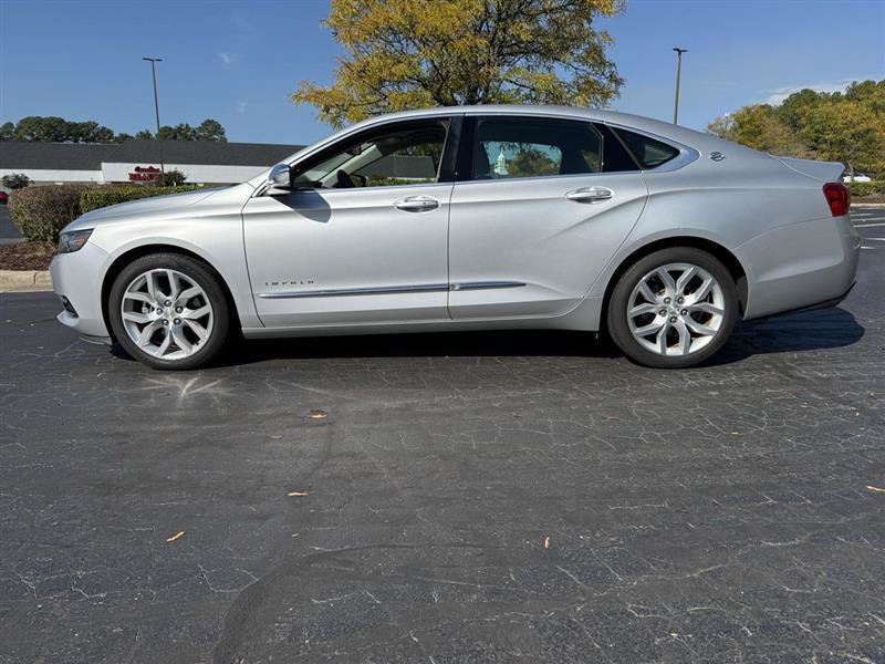 Used 2018 Chevrolet Impala Premier w/ Premier Convenience Package FWD image 2