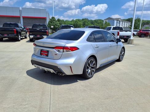 Used 2021 Toyota Corolla SE image 3
