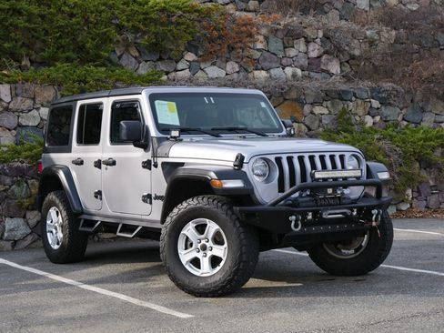 Used 2019 Jeep Wrangler Unlimited Sport S AWD/4WD image 4