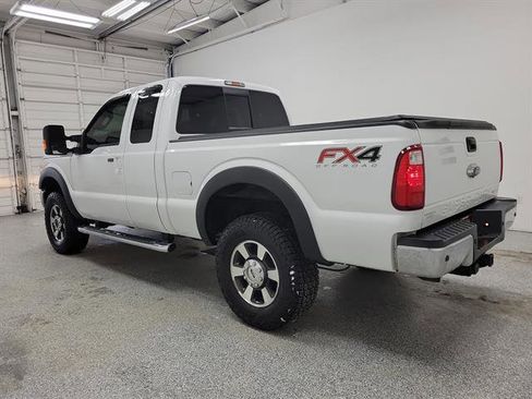 Used 2015 Ford F250 Lariat w/ FX4 Off-Road Package image 4