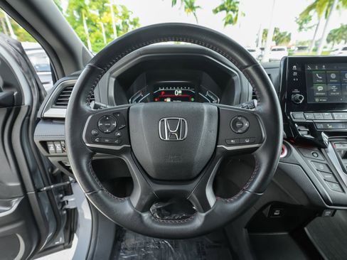 Used 2023 Honda Odyssey Sport image 7