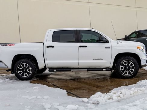 Used 2014 Toyota Tundra SR5 w/ TRD Off Road Package image 10