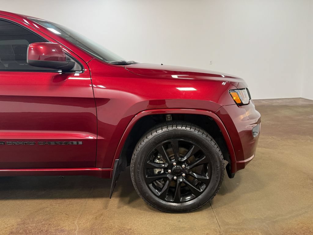 Used 2022 Jeep Grand Cherokee Laredo X AWD/4WD image 31